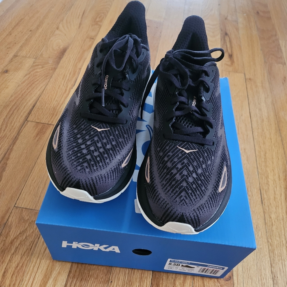 New in Box (NIB) Hoka Women's Clifton 9 Running Shoes Sneakers